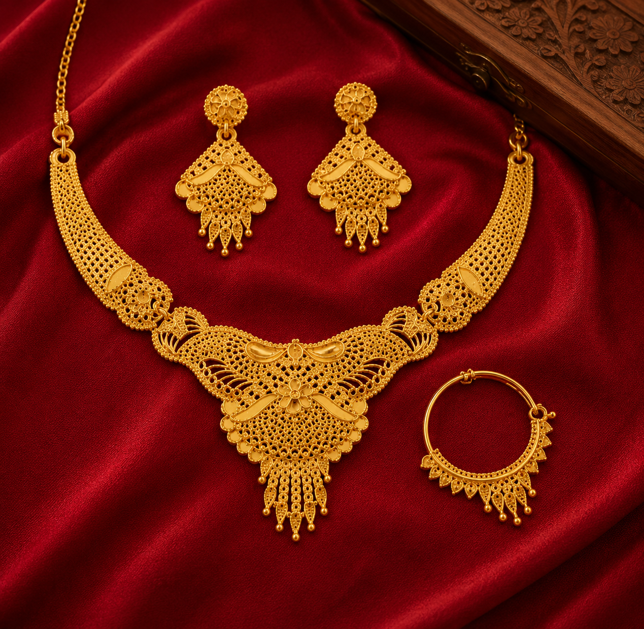 Royal Heritage Gold Filigree Jewelry Set for Women.