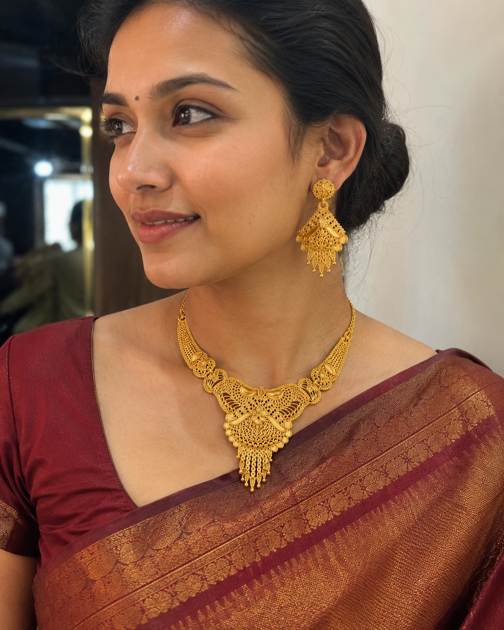 Royal Heritage Gold Filigree Jewelry Set for Women.